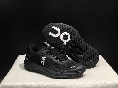 On Cloud Shoes-002