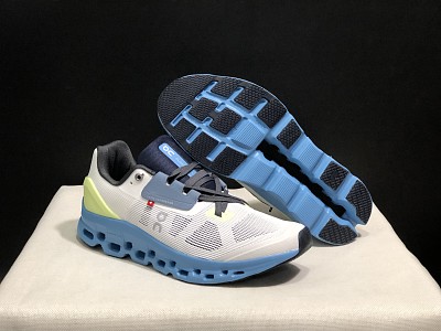 On Cloud Shoes-015