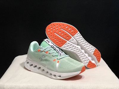 On Cloud Shoes-094