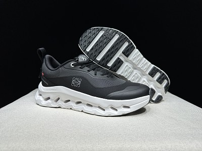 On Cloud Shoes-166