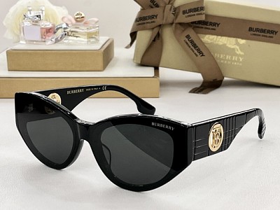 Burbery Glasses-280