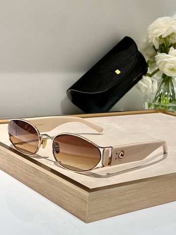 Linda Glasses-031