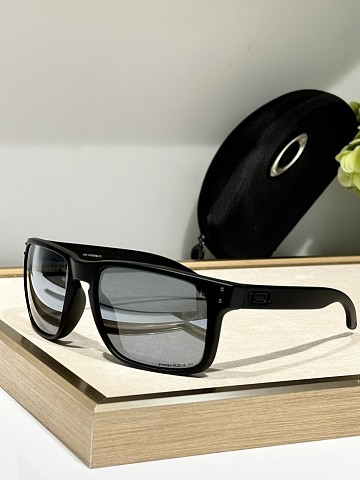 Oakle Glasses-057