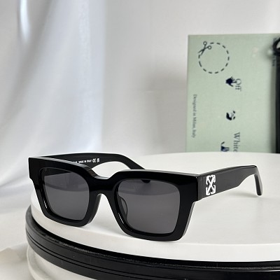 Off Glasses-068